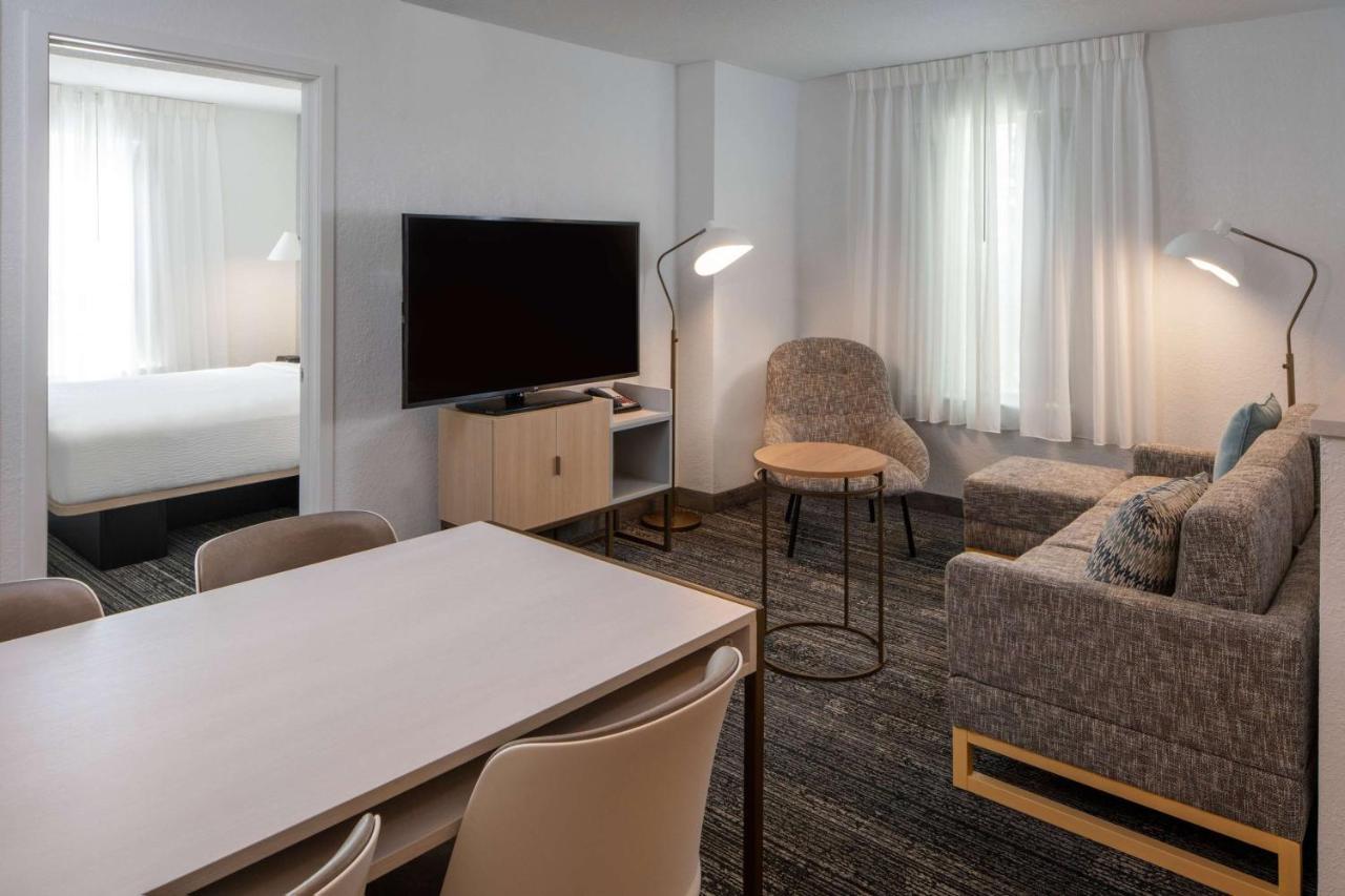 Sonesta Simply Suites Фолс Черч Экстерьер фото