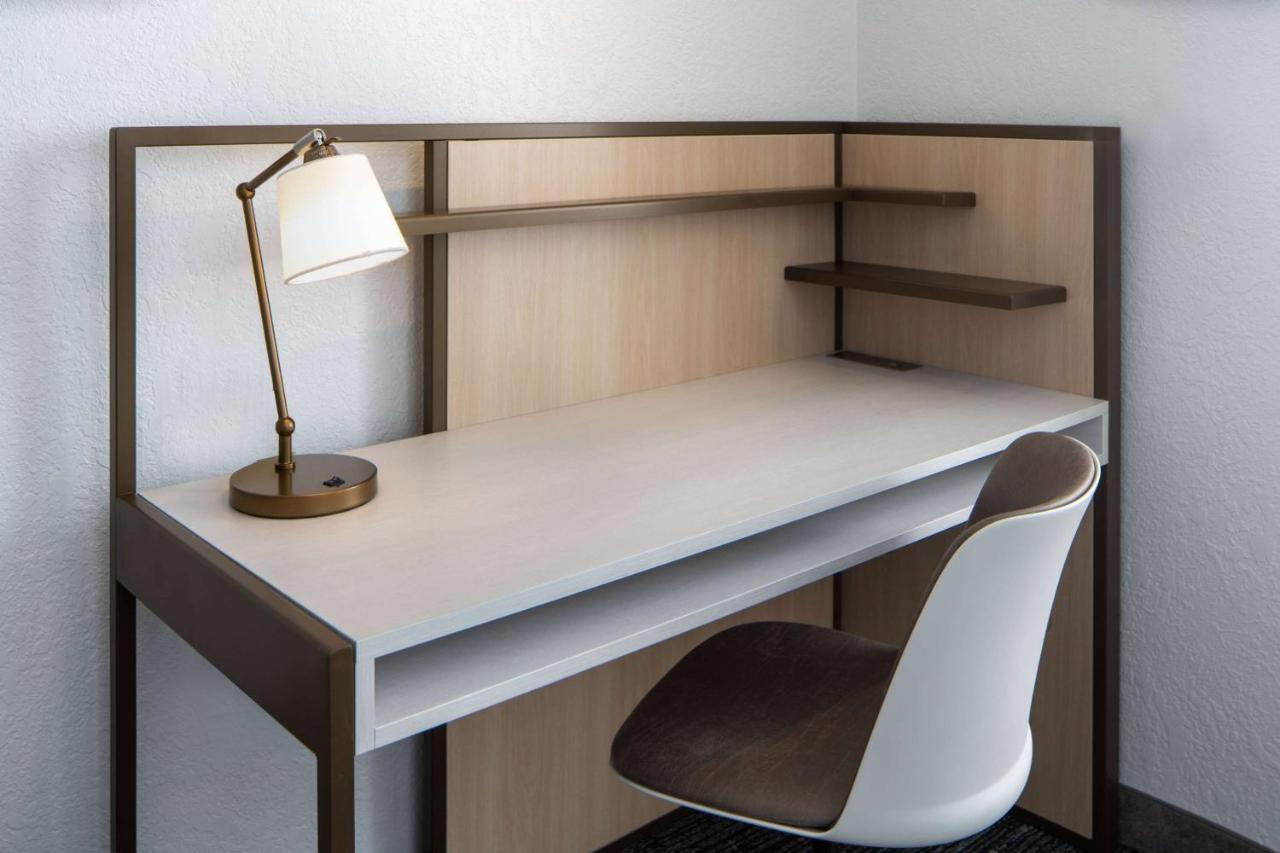 Sonesta Simply Suites Фолс Черч Экстерьер фото